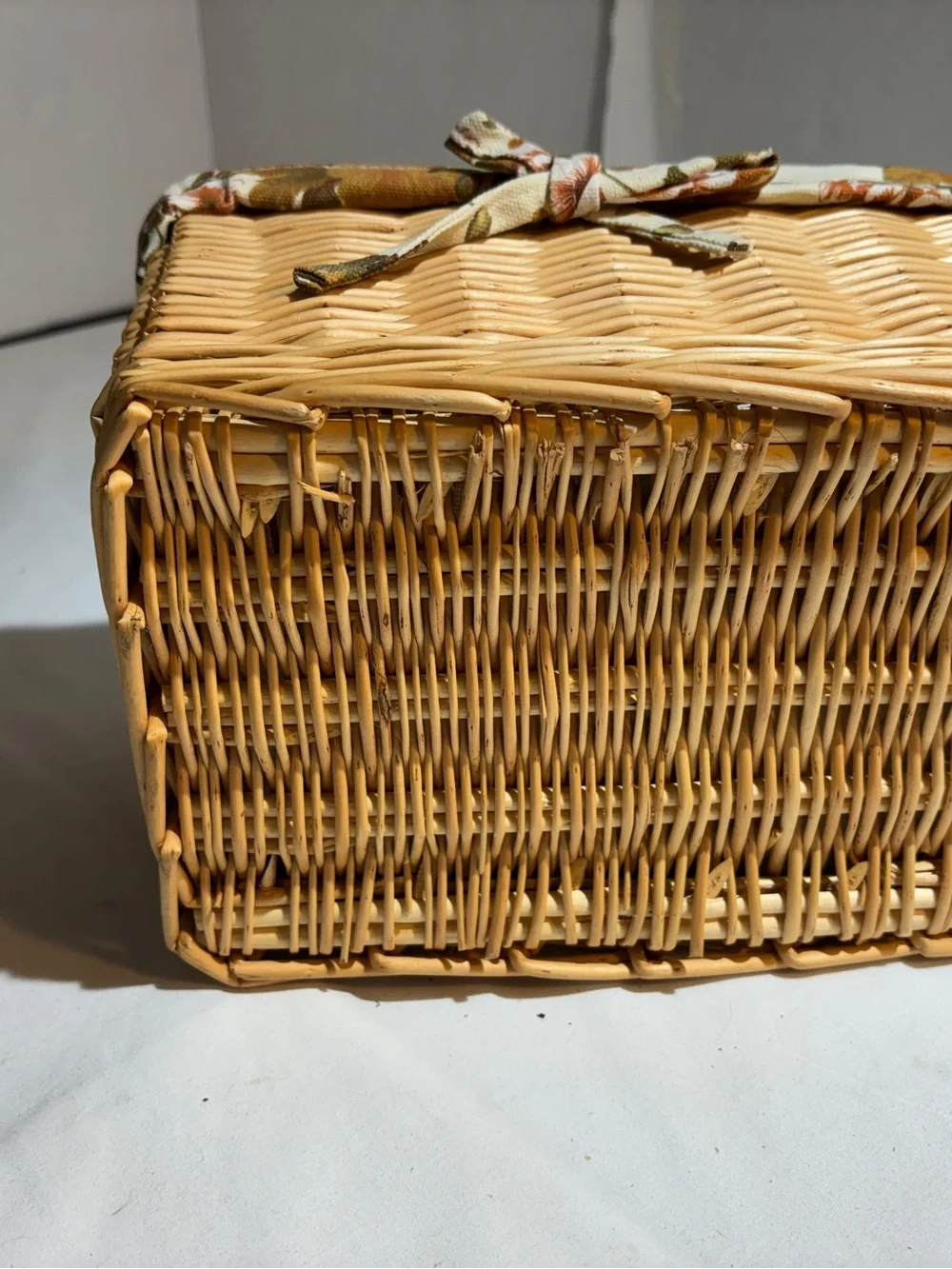 Wicker Basket with Floral Liner - Cream & Autumn Floral